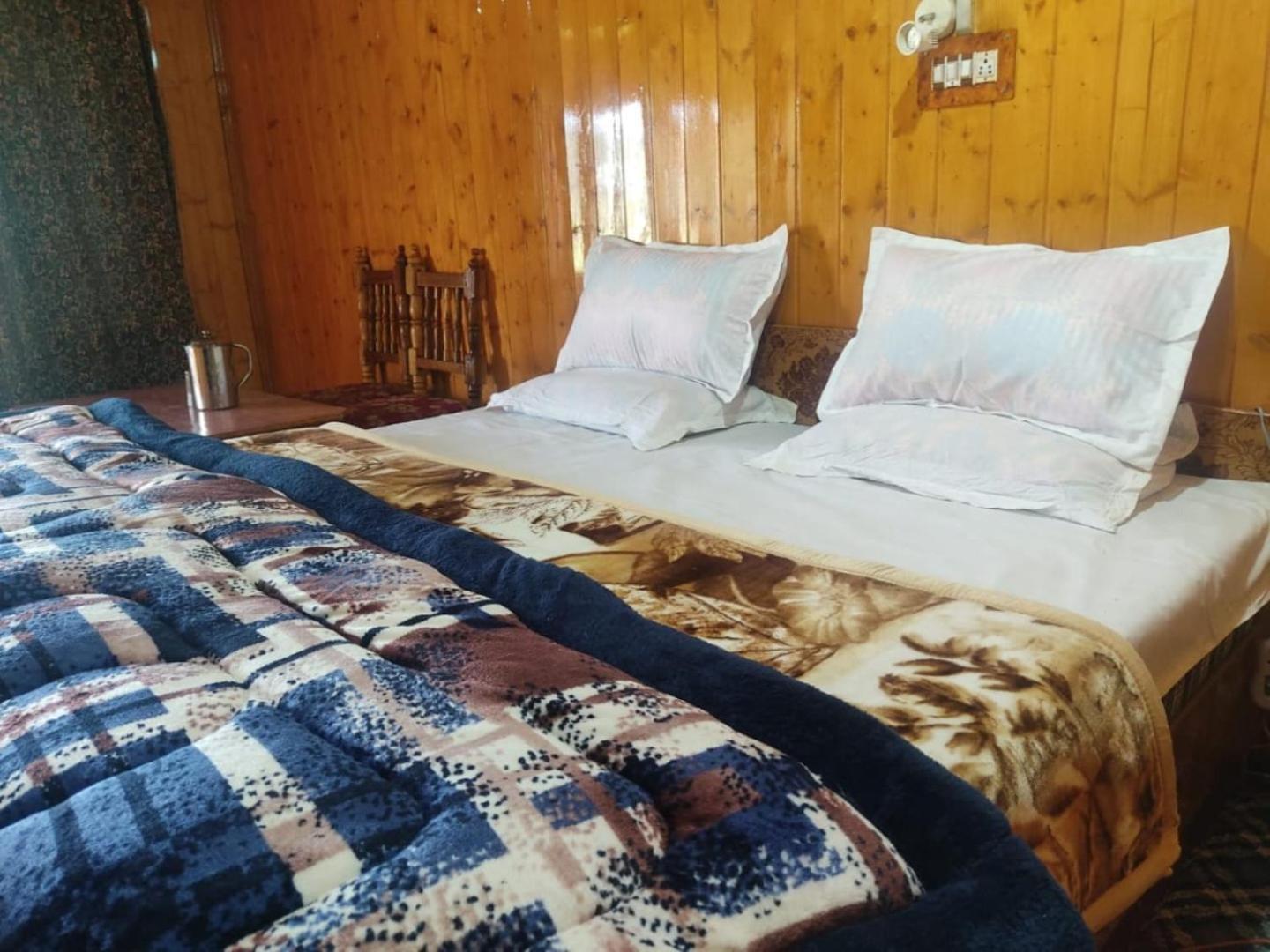 Roseland Cottage , Гулмарг Екстериор снимка