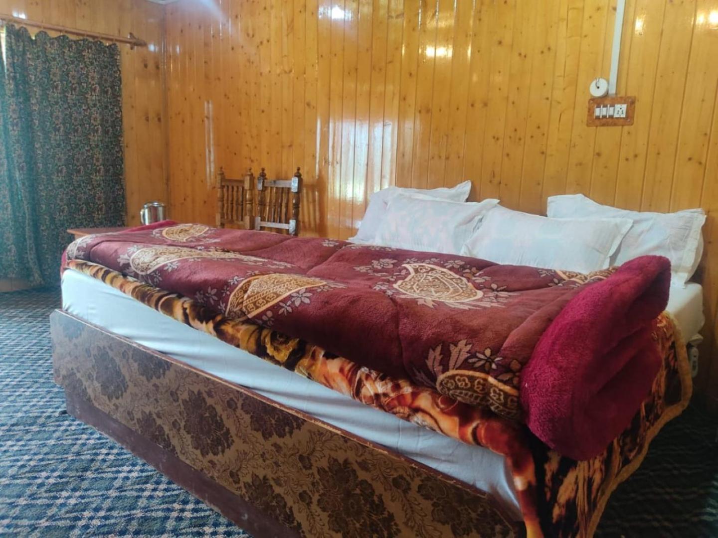 Roseland Cottage , Гулмарг Екстериор снимка