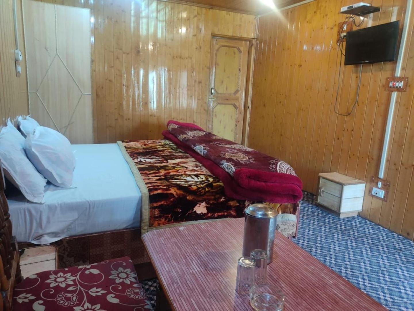 Roseland Cottage , Гулмарг Екстериор снимка